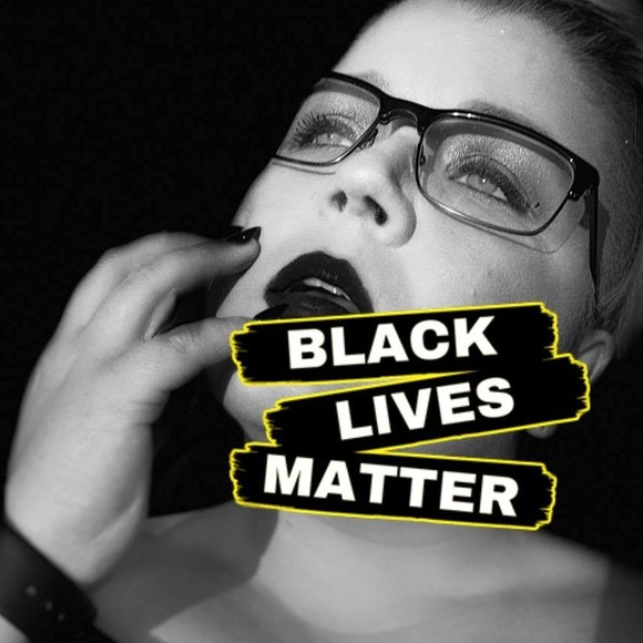 Meet your Posher, Mckenna - Picture 1 of 1